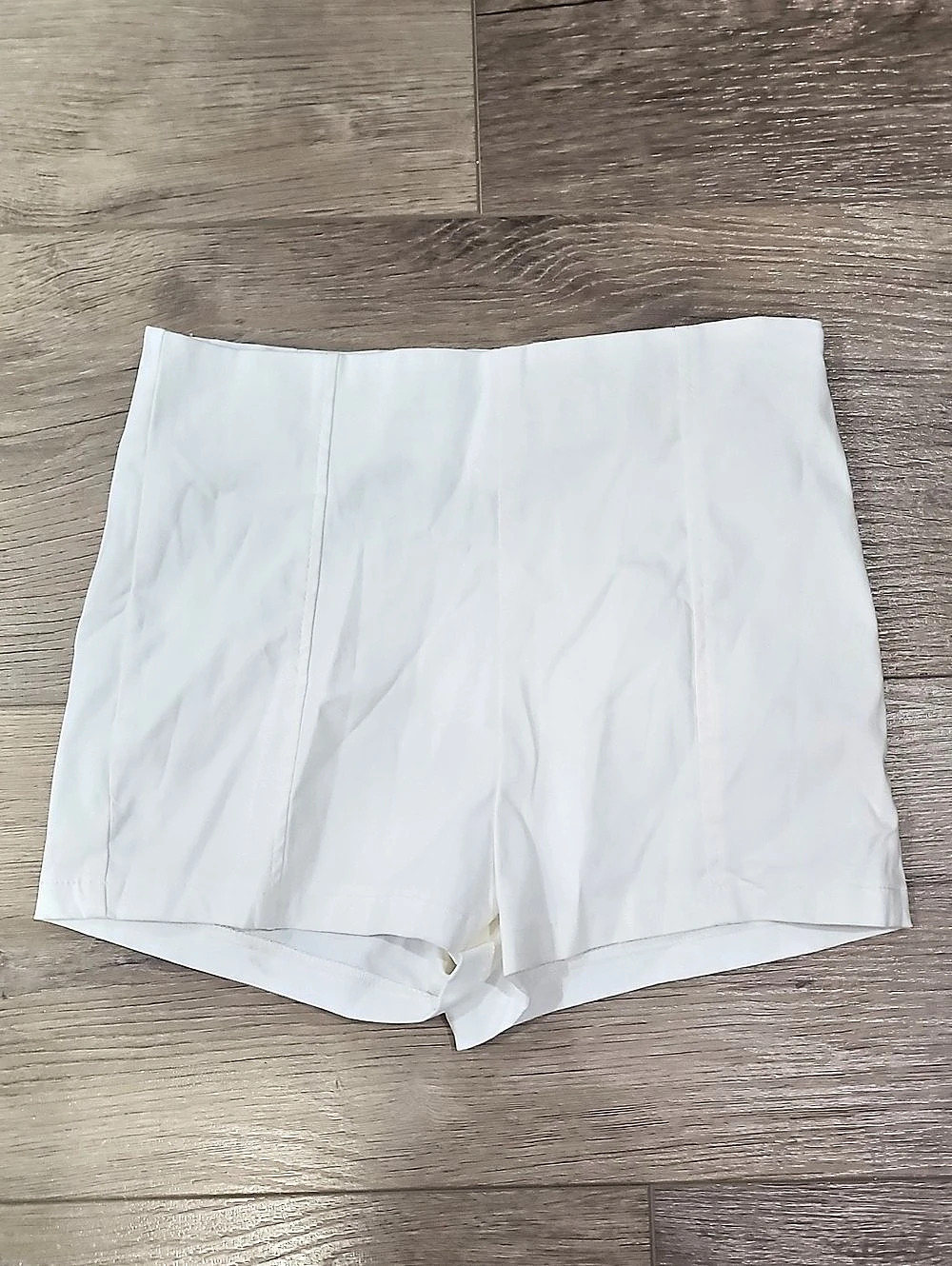 Charlotte Russe High-Waist Shorts White Size Small NWT
